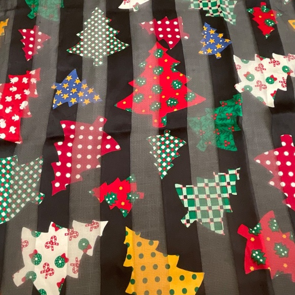 Silk Scarf Christmas Trees Geometric Print Art 21’X21” NWOT - Picture 5 of 8